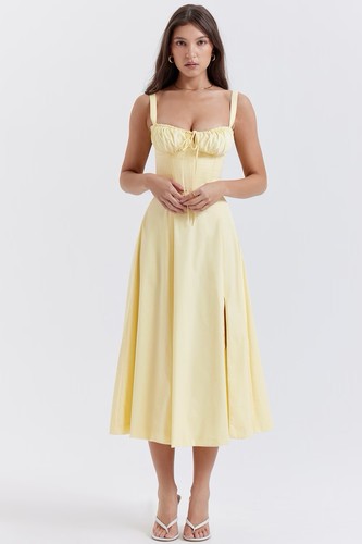 House carmen o buttercup - carmen,
